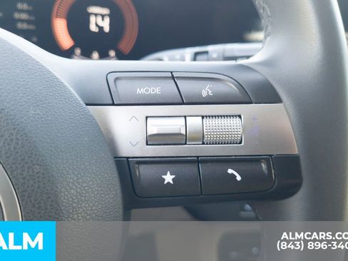 Used 2024 Hyundai Kona SEL image 10