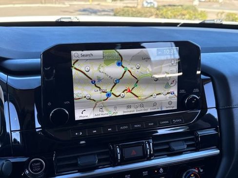 Used 2023 Nissan Pathfinder SL image 11