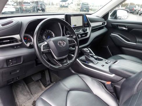 Certified 2023 Toyota Highlander XLE image 64