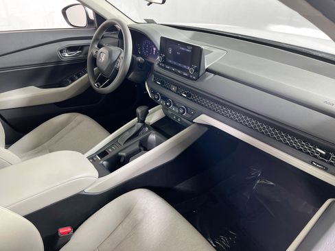 Used 2023 Honda Accord EX image 27