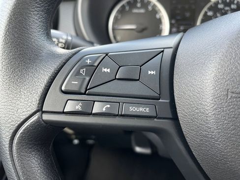 New 2025 Nissan Kicks Play S image 10