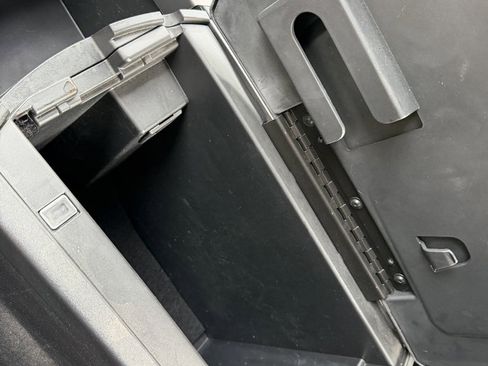 Used 2013 Nissan Titan SV w/ SV Value Truck Pkg image 31