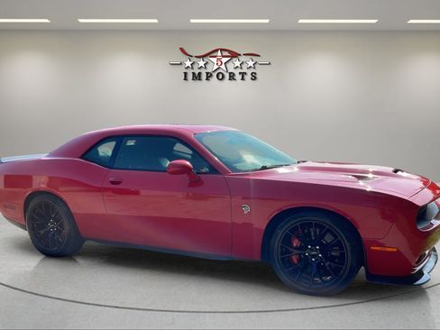 Used 2015 Dodge Challenger SRT Hellcat RWD image 7