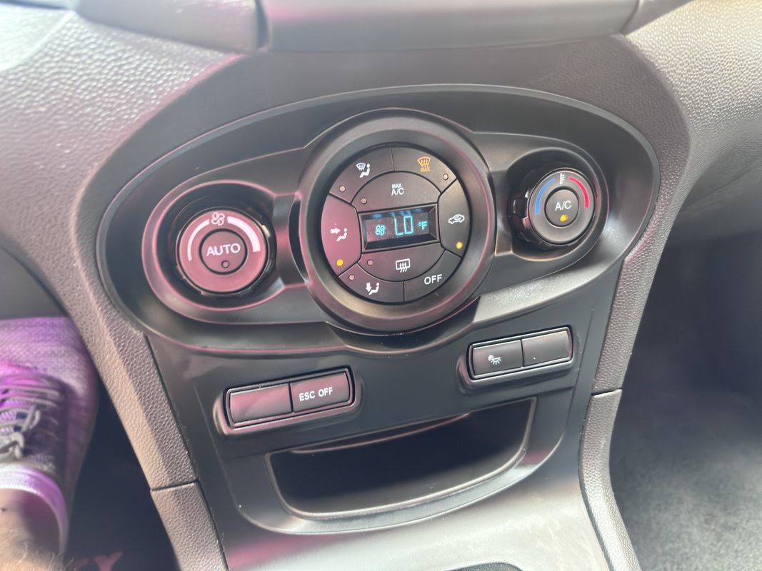 Used 2016 Ford Fiesta ST FWD image 29