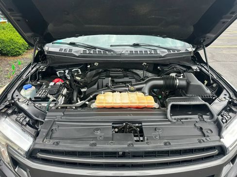 Used 2018 Ford F150 XLT w/ Equipment Group 302A Luxury AWD/4WD image 7