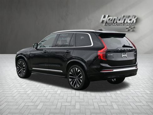 Used 2025 Volvo XC90 B6 Plus image 6