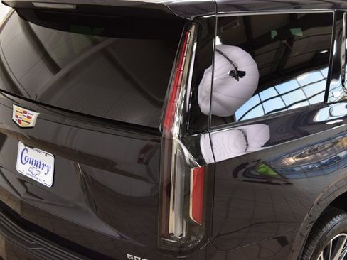 Used 2023 Cadillac Escalade Sport Platinum image 19