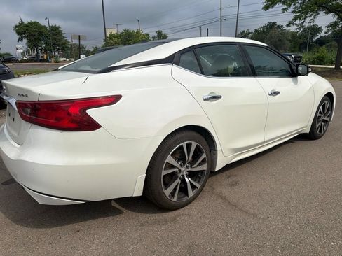 Used 2017 Nissan Maxima Platinum FWD image 5