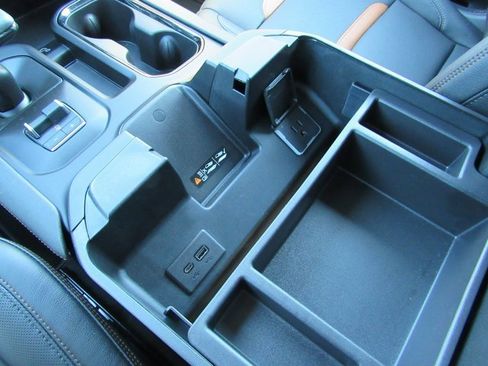 Used 2024 GMC Sierra 1500 AT4 w/ Technology Package image 23