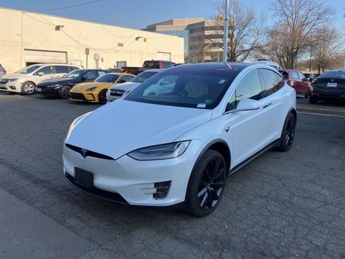 Used 2021 Tesla Model X Long Range image 2
