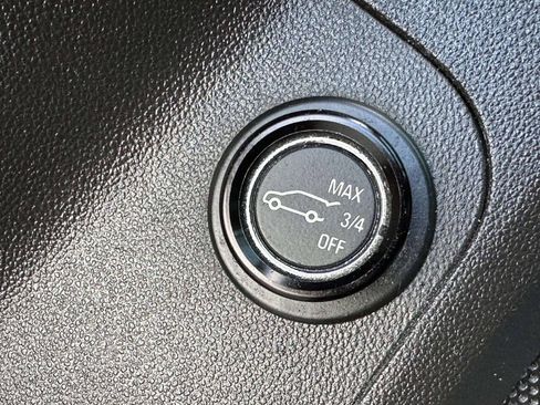 Used 2017 GMC Acadia Denali w/ Technology Package AWD/4WD image 28
