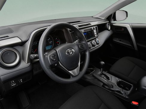 Used 2017 Toyota RAV4 LE FWD image 43
