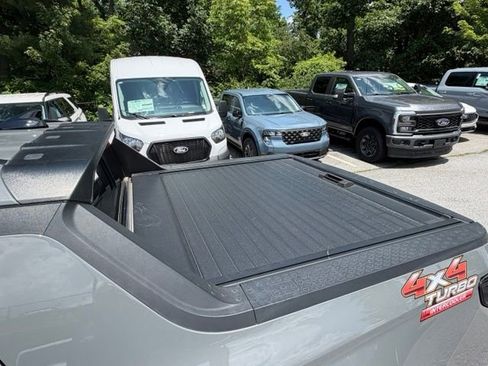 Used 2023 Hyundai Santa Cruz Night AWD/4WD image 10