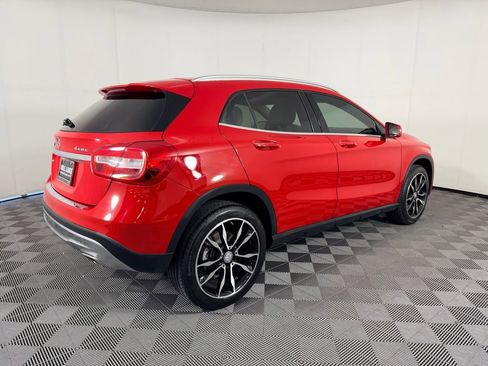 Used 2017 Mercedes-Benz GLA 250 4MATIC image 4