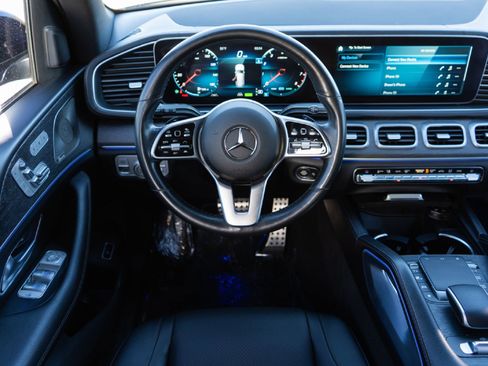 Used 2022 Mercedes-Benz GLS 450 4MATIC image 19