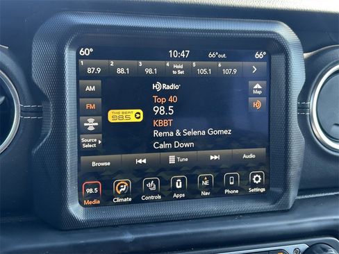 Used 2023 Jeep Wrangler Unlimited Sahara w/ Cold Weather Group image 37