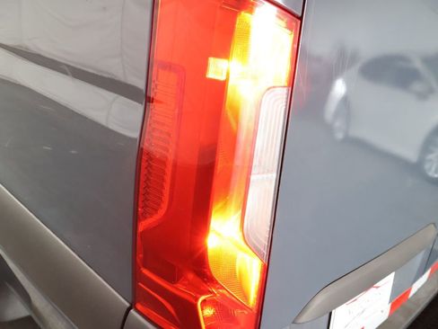 Used 2019 Mercedes-Benz Sprinter 170 image 23