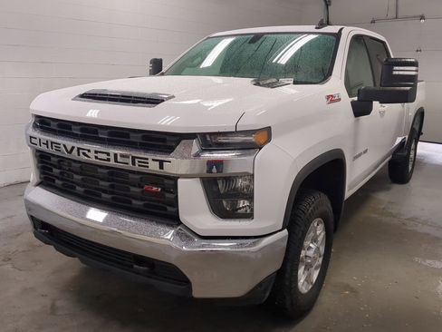 Used 2023 Chevrolet Silverado 2500 LT image 10