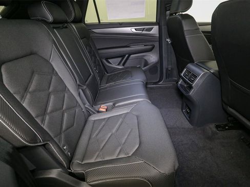 New 2026 Volkswagen Atlas Cross Sport SE AWD/4WD image 16