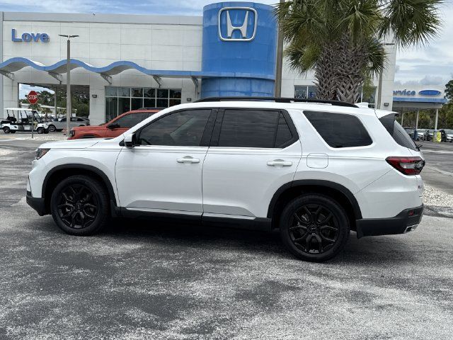 New 2025 Honda Pilot Touring image 11