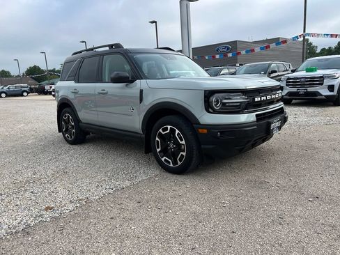 Used 2022 Ford Bronco Sport Outer Banks w/ Tech Package AWD/4WD image 1