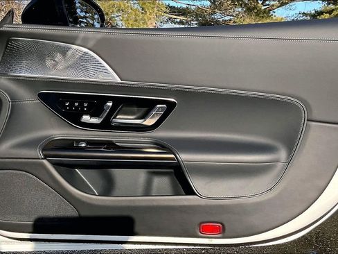 Certified 2022 Mercedes-Benz SL 55 AMG 4MATIC image 19