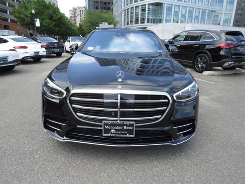 Used 2022 Mercedes-Benz S 500 4MATIC w/ AMG Line Package image 6