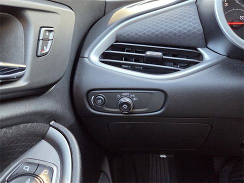 Used 2024 Chevrolet Malibu LT image 40