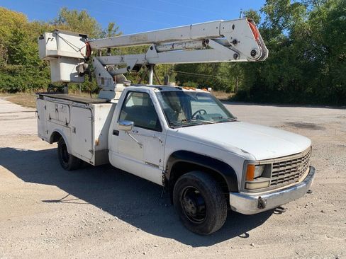 Used 1992 Chevrolet Silverado 3500 4x4 Regular Cab image 4