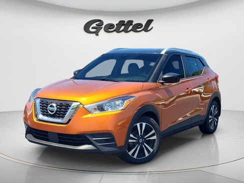 Used 2020 Nissan Kicks SV FWD image 1