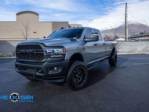 Used 2024 RAM 3500 Tradesman w/ Convenience Group AWD/4WD image 3