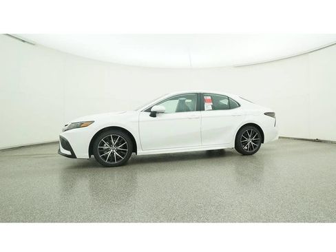 Used 2023 Toyota Camry SE FWD image 24