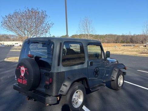 Used 1999 Jeep Wrangler SE image 24