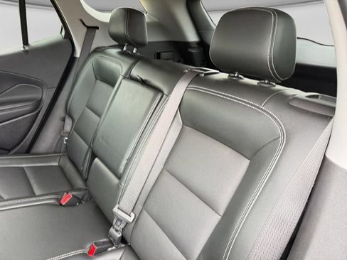 Used 2024 GMC Terrain SLT AWD/4WD image 38