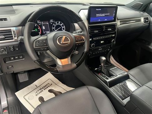 Certified 2023 Lexus GX 460 Premium w/ Premium Package image 16