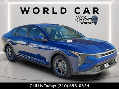 New 2025 Kia K4 LXS