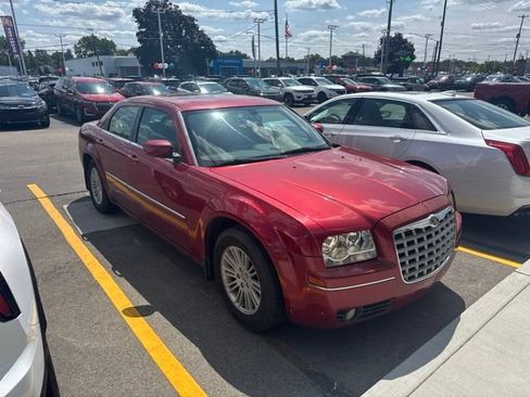 Used 2008 Chrysler 300 Touring w/ Comfort/Convenience Group RWD image 2