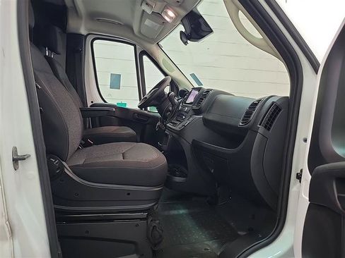 Used 2025 RAM ProMaster 2500 w/ U-Haul Equipment Group FWD image 6