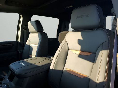 New 2025 GMC Sierra 2500 AT4 w/ AT4 Premium Plus Package image 29