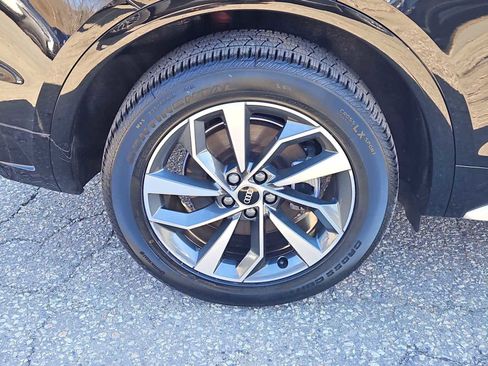 Certified 2023 Audi Q5 2.0T Premium Plus w/ Premium Plus Package image 9