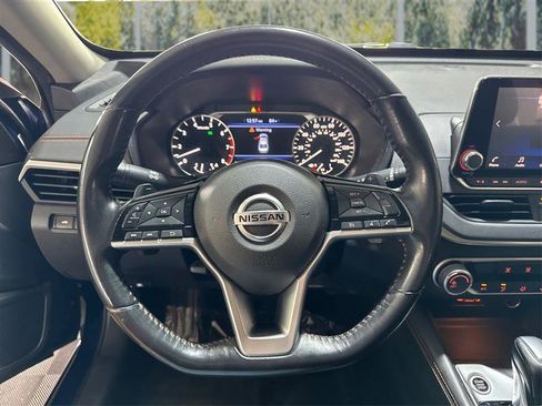 Used 2019 Nissan Altima 2.5 SR AWD/4WD image 18