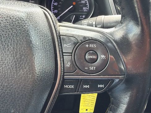 Used 2021 Toyota Camry SE FWD image 11