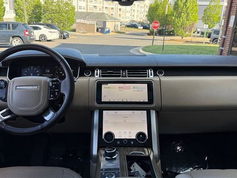 Used 2018 Land Rover Range Rover Long Wheelbase Supercharged image 25