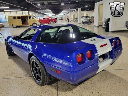 Used 1996 Chevrolet Corvette Coupe image 4