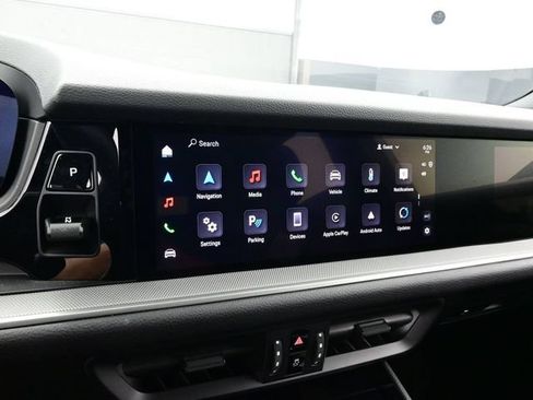 Certified 2025 Porsche Cayenne AWD/4WD image 10