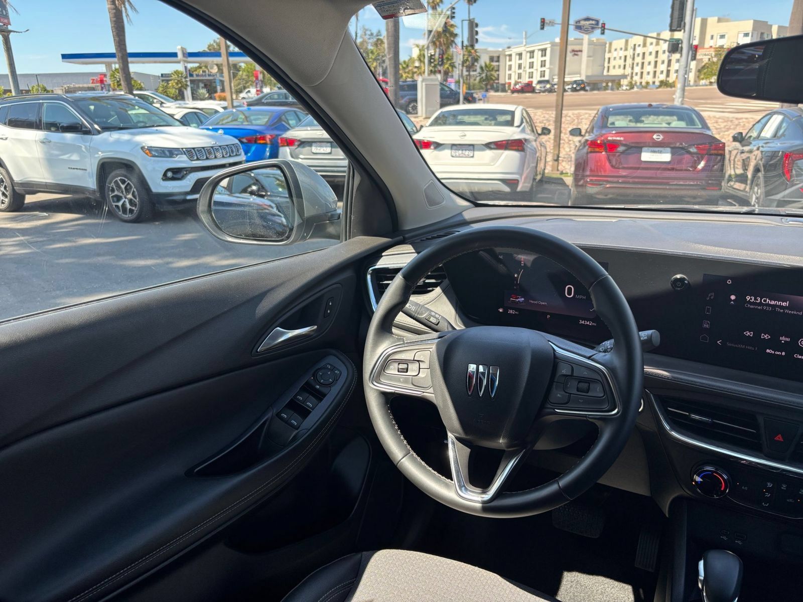 Used 2025 Buick Encore GX Preferred AWD/4WD image 32