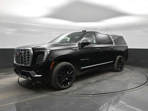 New 2026 GMC Yukon XL Denali w/ Denali Reserve Package image 4