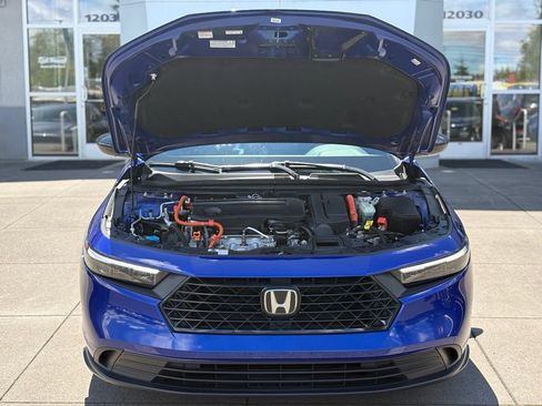Used 2024 Honda Accord Sport image 3