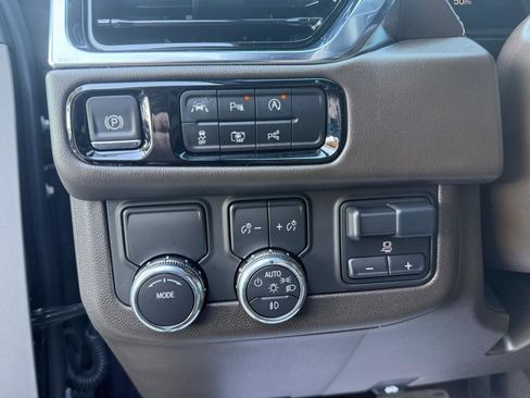 Used 2025 GMC Yukon Elevation w/ Elevation Premium Package image 30