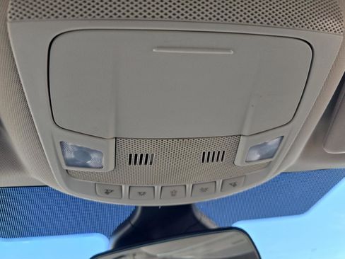 Used 2021 Ford Edge SE image 34